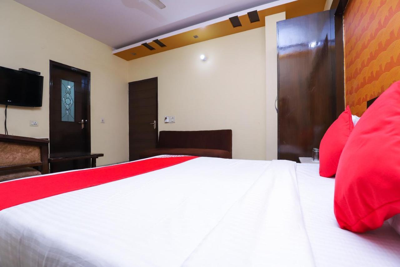 Hotel O J P Inn Near Patel Nagar Metro Station New Delhi Bagian luar foto