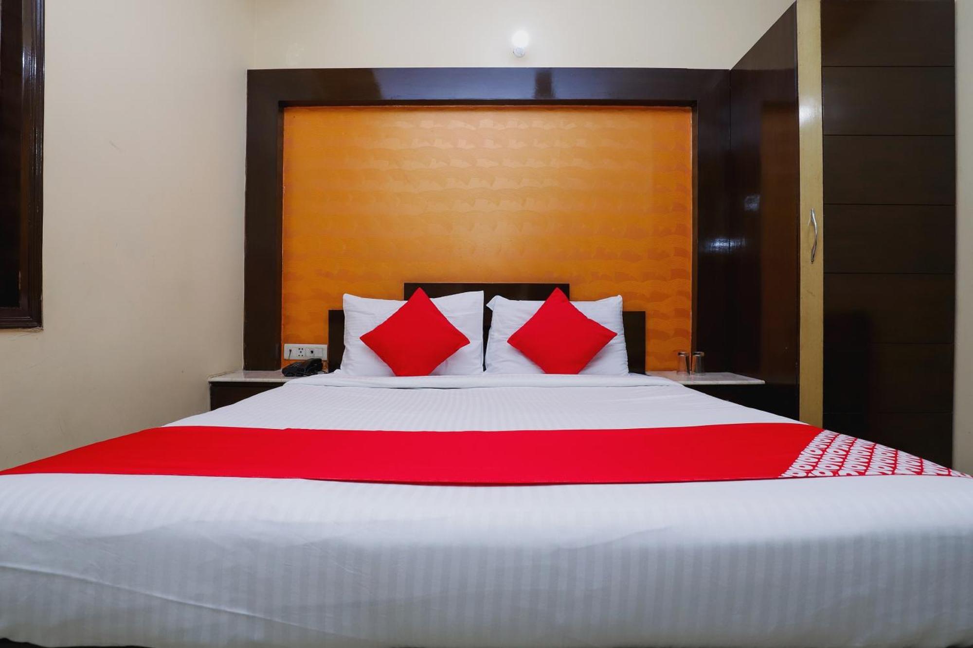 Hotel O J P Inn Near Patel Nagar Metro Station New Delhi Bagian luar foto