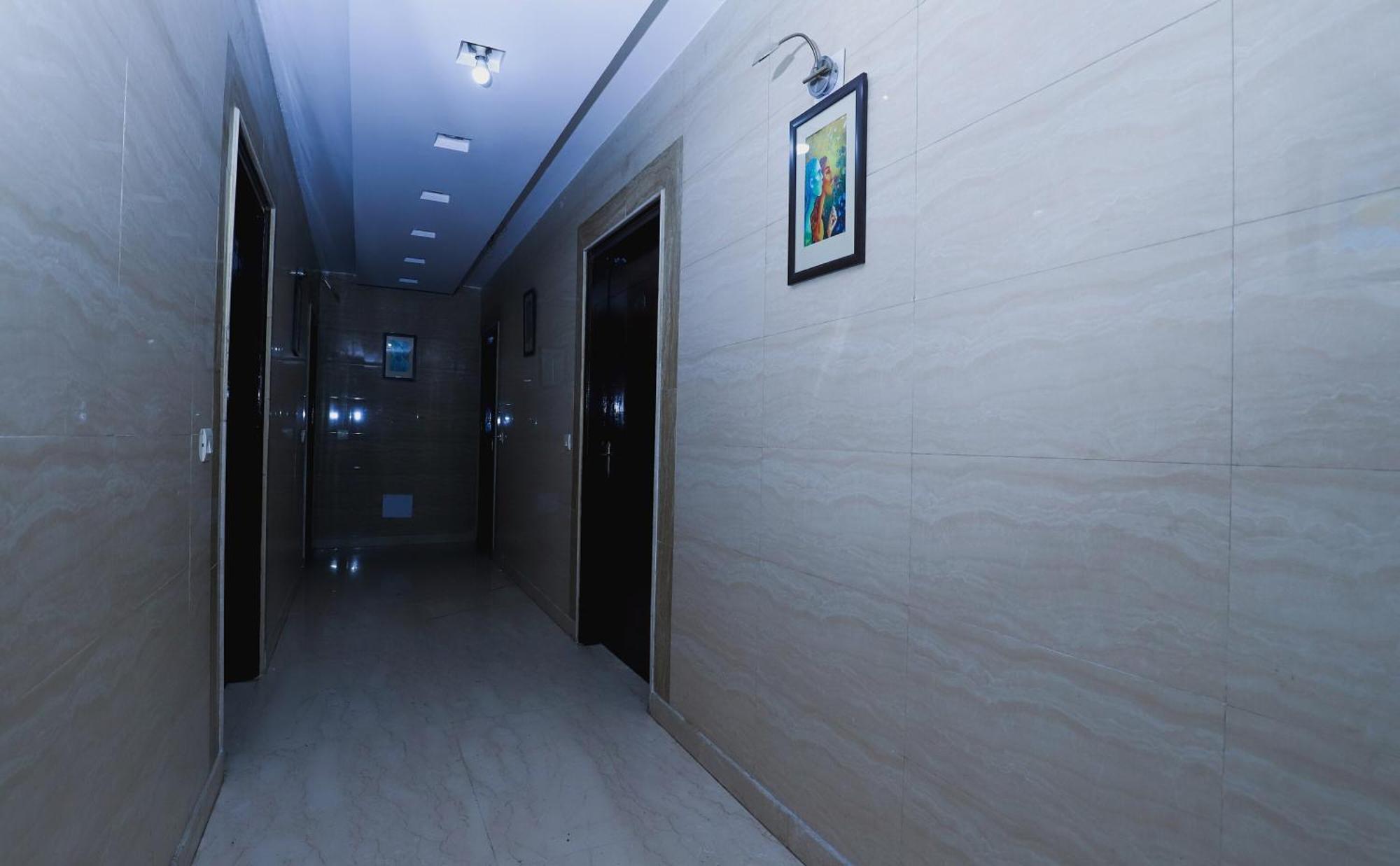 Hotel O J P Inn Near Patel Nagar Metro Station New Delhi Bagian luar foto