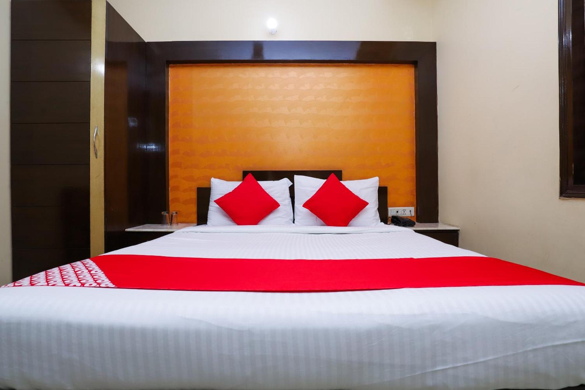 Hotel O J P Inn Near Patel Nagar Metro Station New Delhi Bagian luar foto